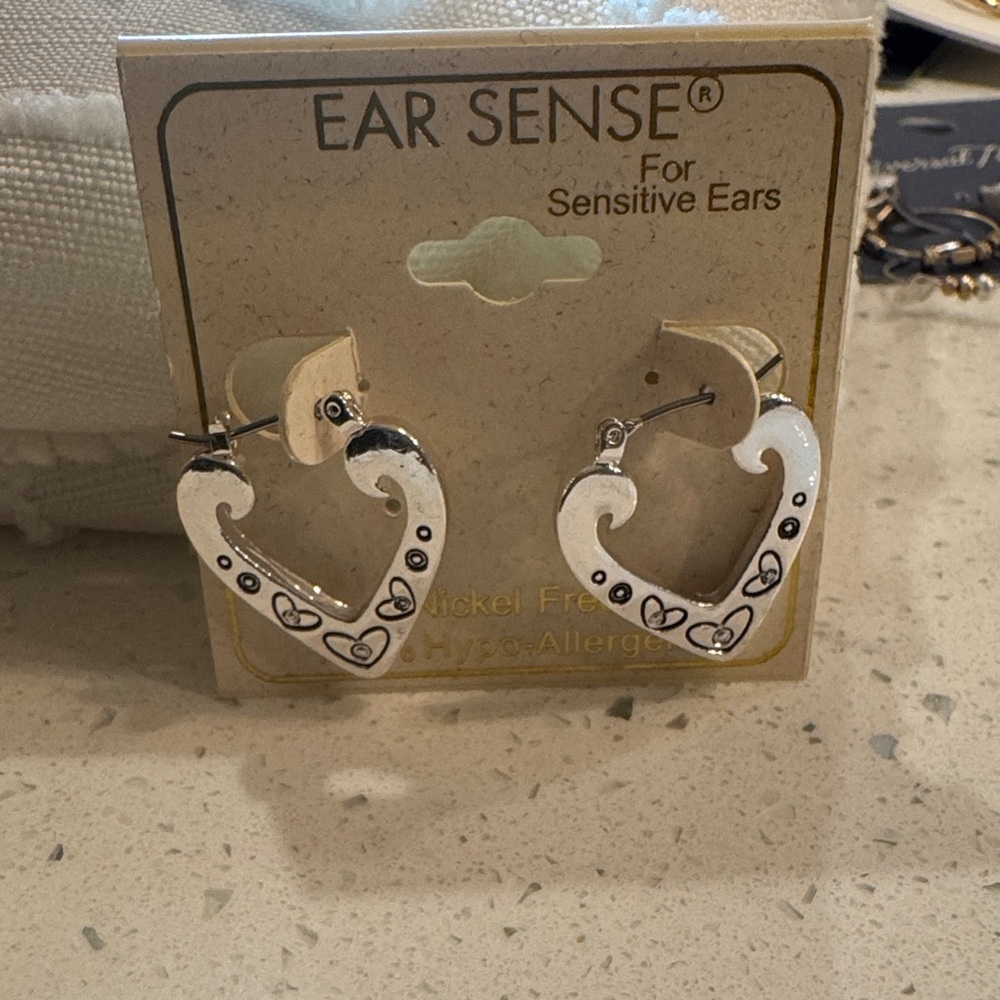 🌸Final price🌸 Silver Heart Hoop Earrings